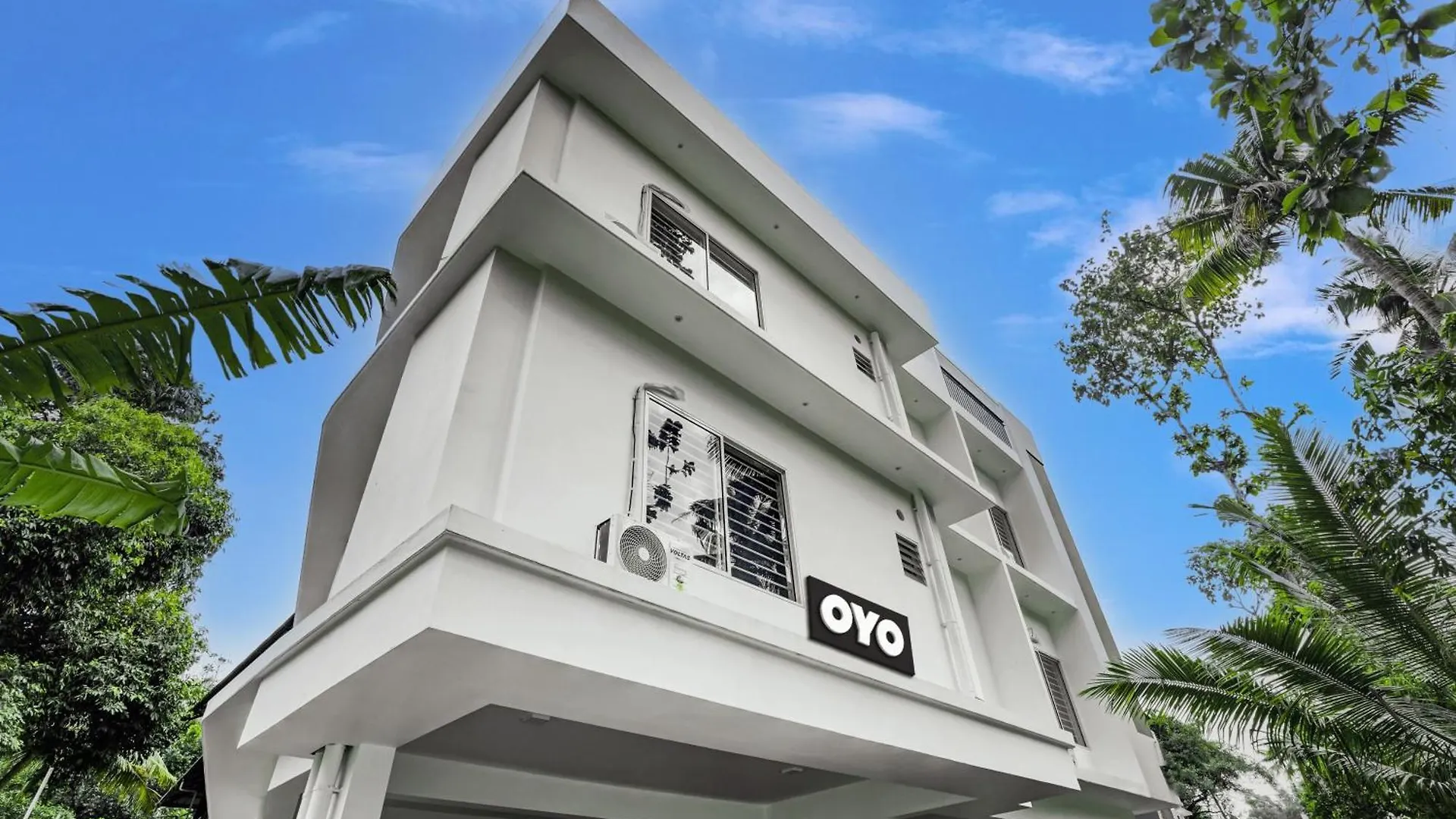 Hotel O Full Moon Homes Kochi