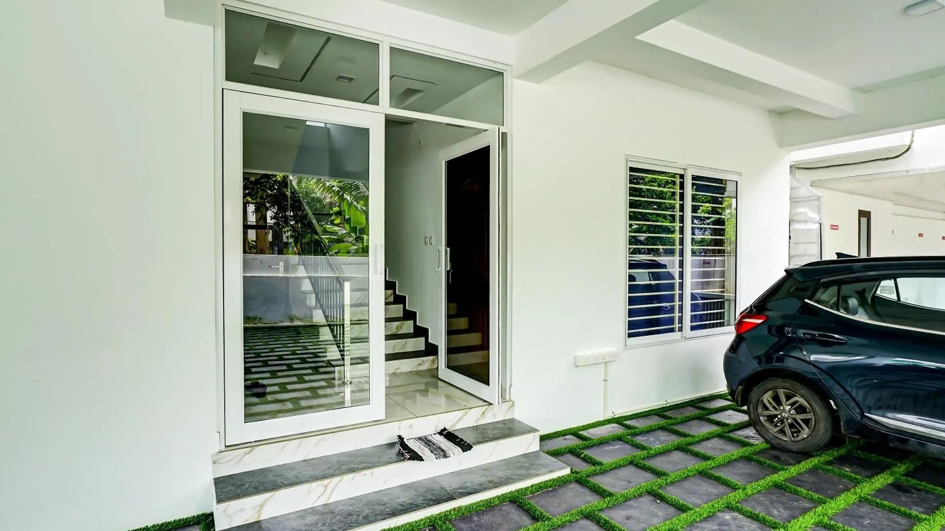 Hotel O Full Moon Homes Kochi