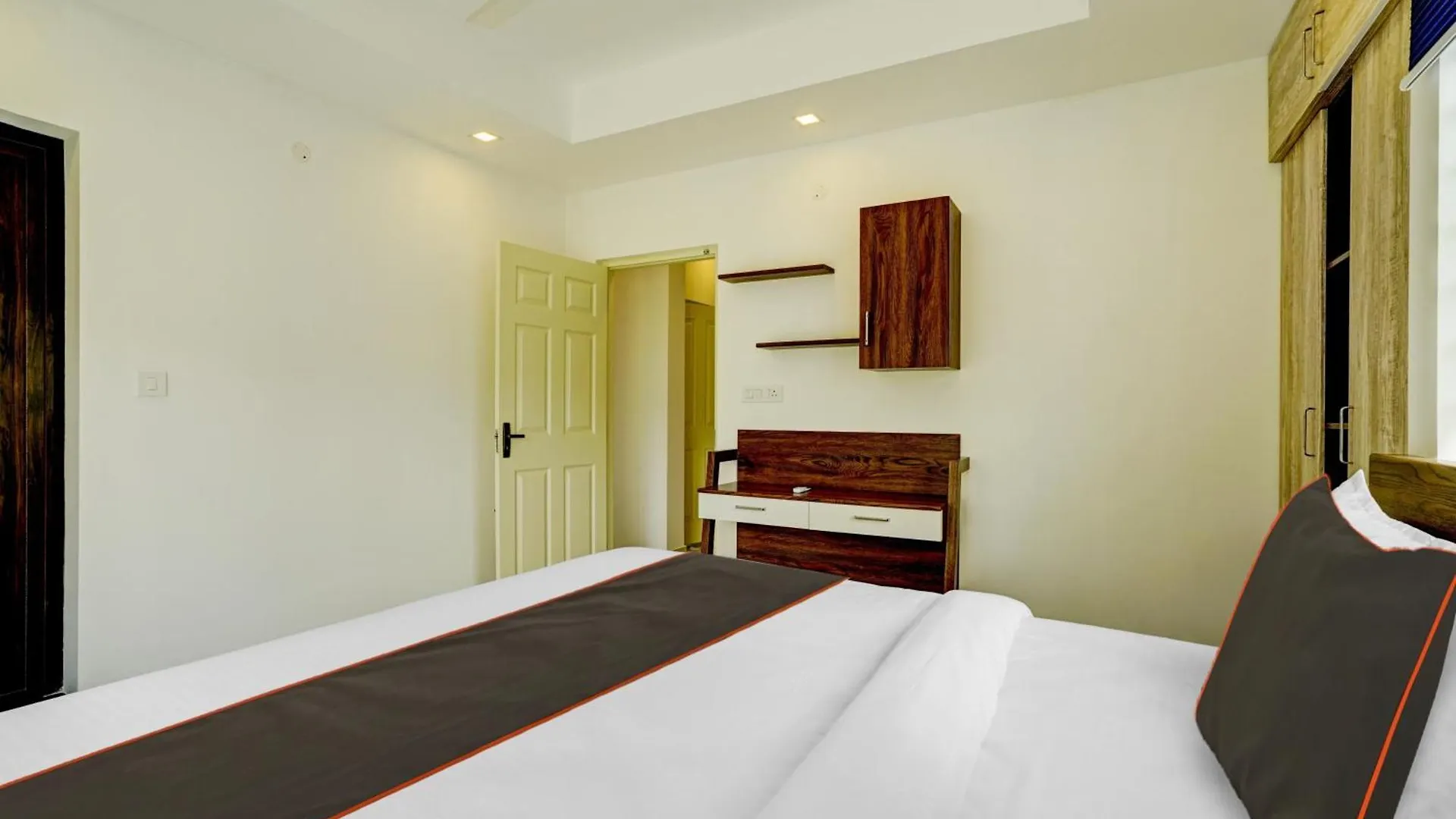 Hotel O Full Moon Homes Kochi India