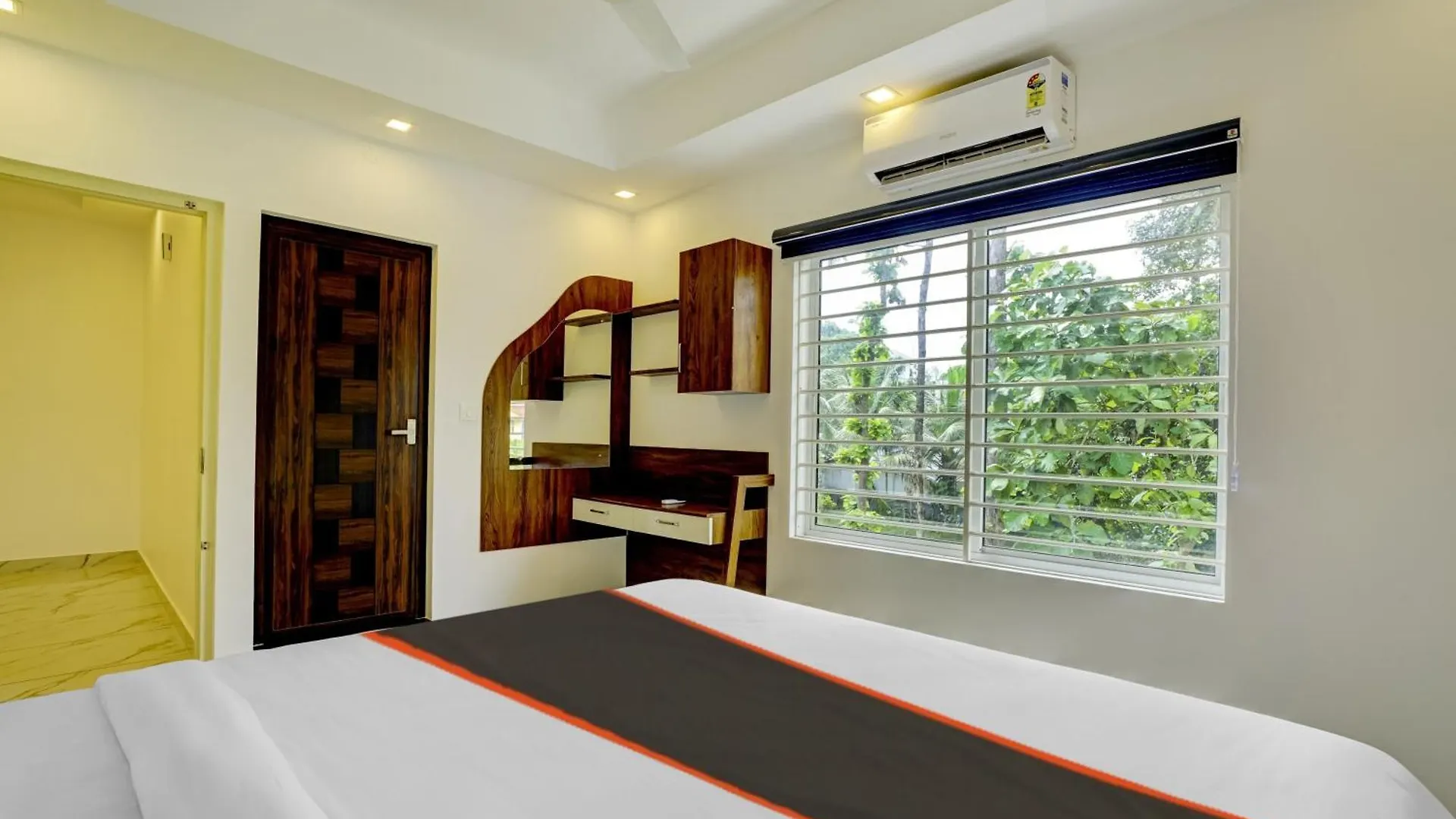 Hotel O Full Moon Homes Kochi