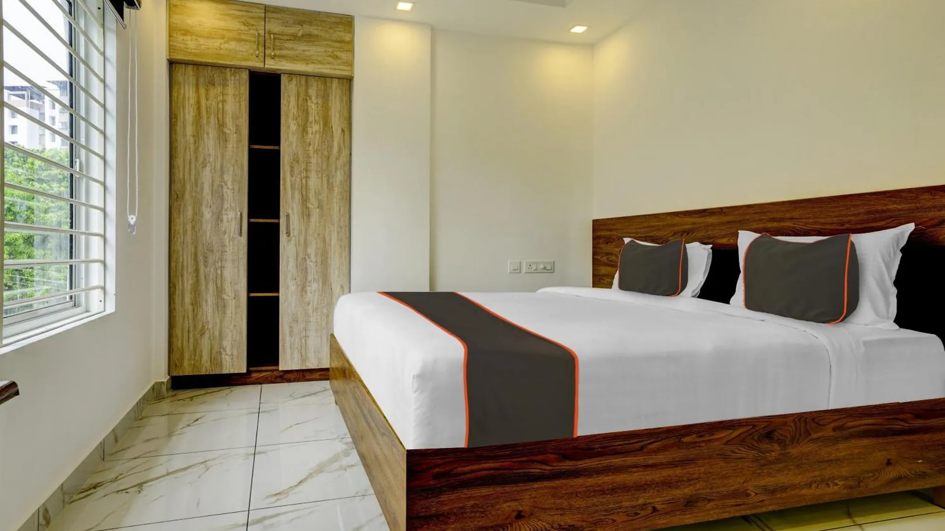 Hotel O Full Moon Homes Kochi 3*,